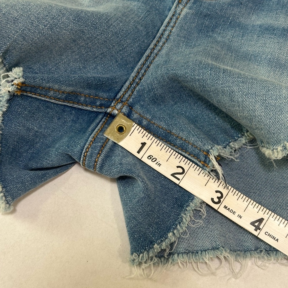 Vigoss Distressed Patchwork Fray Hem Denim Shorts Sz 8 Coastal Country Festival - Picture 6 of 9